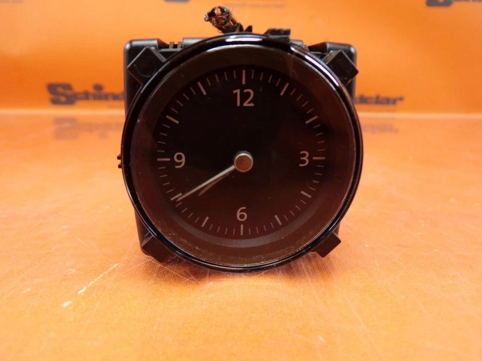 Uhr ANALOG 3G0919204C VW PASSAT VARIANT (3G5, CB5) 2.0 TDI - Bild 1 von 4