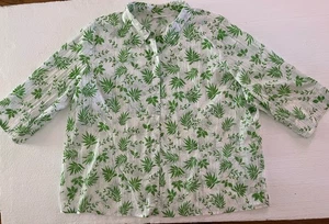 Woman’s Plus Size Shirt Size 2XL Green Floral Shirt Button Up 3/4 Sleeve - Picture 1 of 7