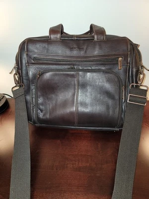 Bolso para portátil Kenneth Cole Reaction de cuero Foto 1 de 4