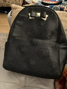 Betsy Johnson Backpack Purse Black Pink Floral Interior - Picture 1 of 11