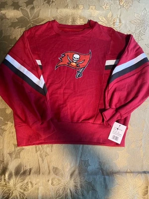 Tampa Bay Buccaneers women's medium sweatshirt by GIII apparel - Image 1 of 4