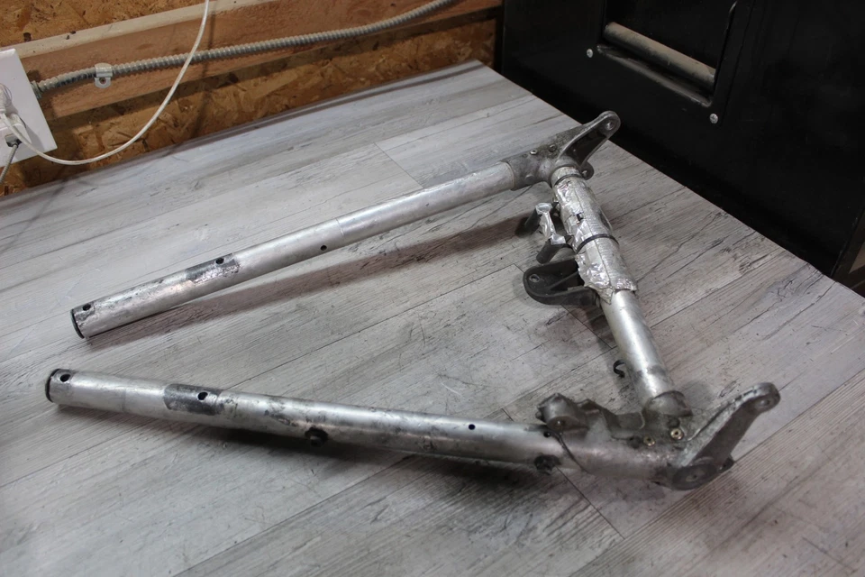 Polaris Rmk 800 2014 mamparo delantero chasis marco soporte tubular 1019556 Foto 1 de 4