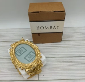 Vintage BOMBAY 2X3" Oval Gold Hanging Triple Photo Frame Original Box/Packaging - Picture 1 of 6