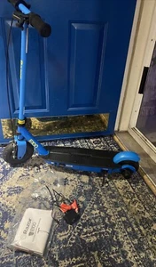 Razor E100 Motorized 12V Electric Scooter - Blue For Parts Or Repair - Picture 1 of 14