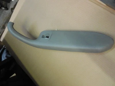 2002 - 2005 Audi A4 B6 Front Right Pass Door Handle Arm Rest 8E1867174 - Image 1 of 4