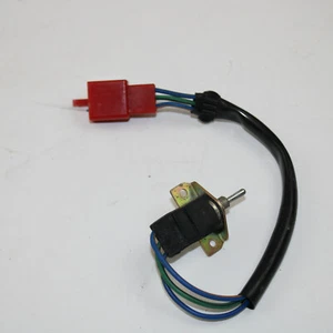 '84-'87 Honda Gold Wing Aspencade : Air Pressure Switch (35300-MG9-870) {M2043} - Bild 1 von 4