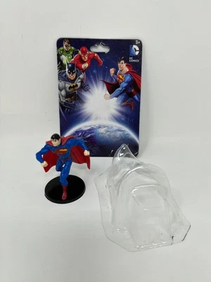 Estatueta Warner Bros. Superman DC Comics enfeite de bolo - Imagem 1 de 2