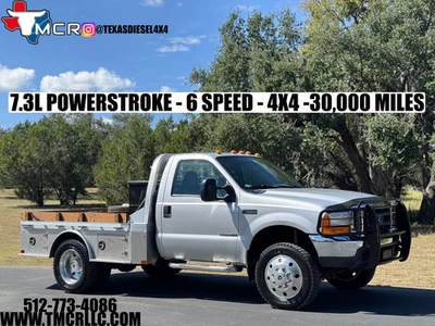 Ford F-550 2001 4x4 - manual de 6 velocidades - Powerstroke de 7,3 L - pedido especial Foto 1 de 4
