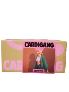 Cardigang Jane Cardigan Strickset - Gum Leaf Green - Bild 1 von 3