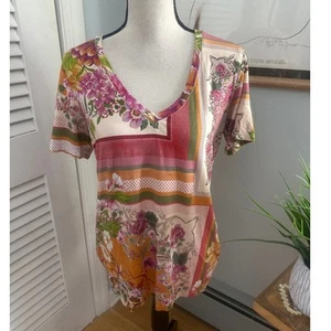 JOHNNY WAS Womens Top Medium Romantic Short Sleeve V-Neck Tee Floral Bamboo Boho - Picture 1 of 9