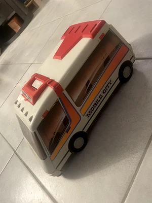 Vintage Micro Machines Super Van City Playset 1991 plus Car Galoob - Photo 1/4