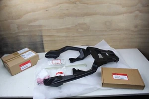 Honda X-ADV 750 17-20 OEM COMPLETE 35L TOP BOX KIT with rear carrier / hardware - Picture 1 of 24