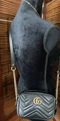 Bolsa tiracolo/ombro Gucci Marmont Mini - Preta - Muito bom estado!!! - Imagem 1 de 4