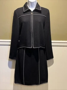 Vintage St John 2-teiliger Rock Anzug schwarz Piqué Strick, gestrichelt weißer Besatz Reißverschluss vorne Jacke - Bild 1 von 18