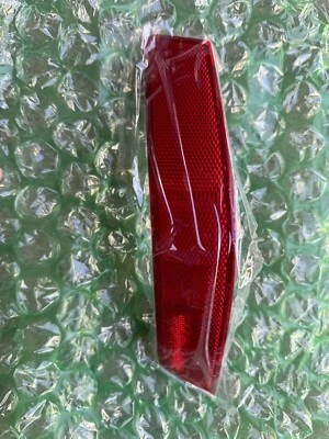 Panel reflector trasero izquierdo genuino OEM Nissan 26565-6FVOB 2016-2020 Rogue Foto 1 de 4