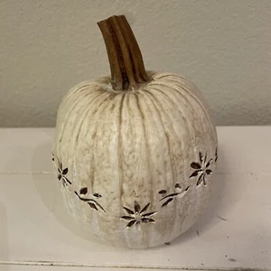 fall decor - Picture 1 of 3