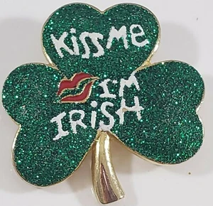 St. Patrick's Day IRISH Shamrock Clover Kiss Me I am IRISH Glitter Brooch Pin  - Picture 1 of 2