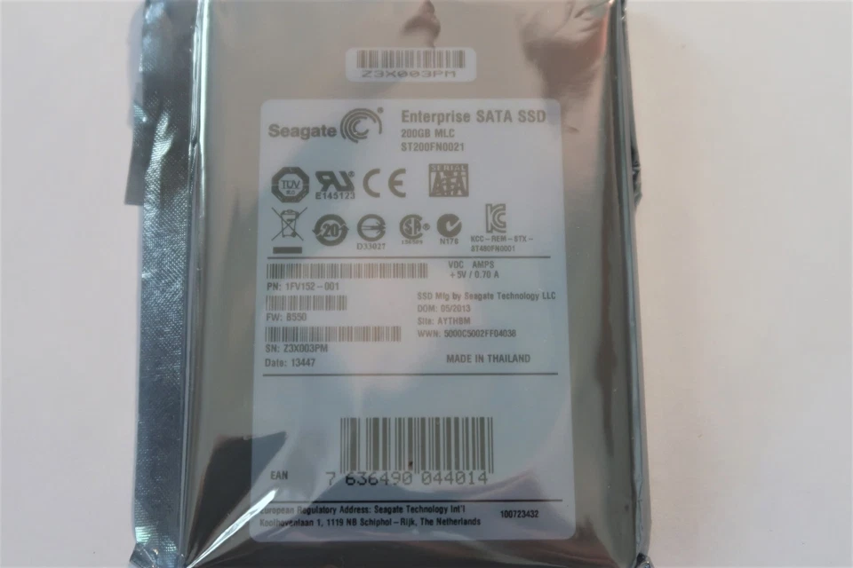 ST200FN0021 Seagate Sata SSD 200gb MLC 1FV152-001 FW:B550 2.5" *0 hours* - Image 1 of 1