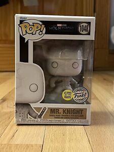 Funko Pop! Marvel Moon Knight Mr. Knight #1048 GITD exclusivo de Walmart