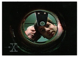 Insect Perspective (Trading Card) X-Files - Season 3 - 1996 Topps # 48 - Mint - Picture 1 of 1