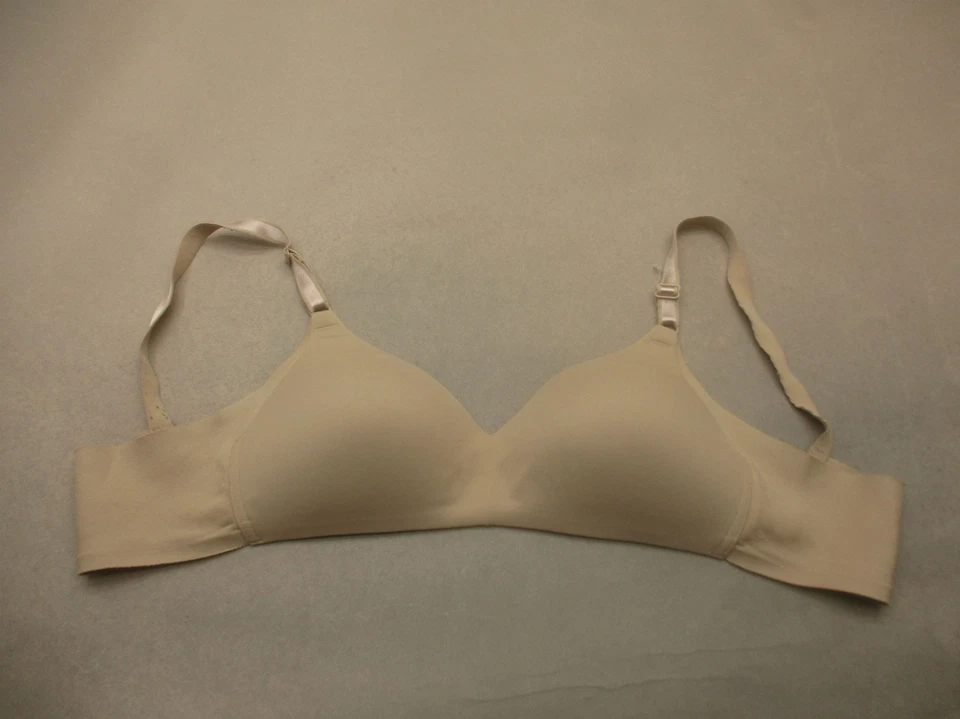 Sujetador Demi 38B Warners Mujer Beige Forrado Inalámbrico Opaco Cierre Trasero 10U Foto 1 de 4