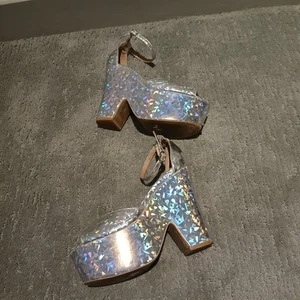 Vintage Rare Jeffrey Campbell Brazen Holographic Platform Sandals Size 7 Silver - Picture 1 of 19