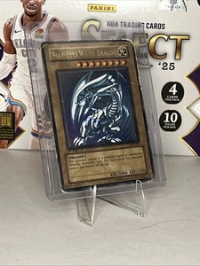 Yu-Gi-Oh! TCG SDK-001 Blue-Eyes White Dragon Ultra Rare First Edition - Picture 1 of 4