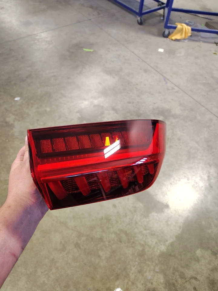 Luz trasera exterior derecha Audi OEM A7/S7/RS7 19-21 4K8.945.069.C Foto 1 de 4