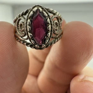 Vintage Sterling Silver Filigree Ring Marquise Red Glass Stone Size 7 - Picture 1 of 9