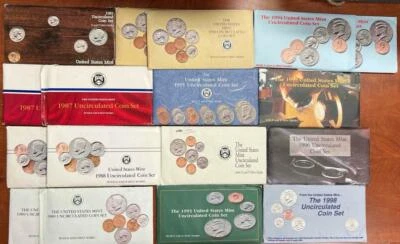 17 Lot Uncirculated Sets 1985 1987 1988 1989 1990 1991 1992 1993 1994 1995 1996 - Image 1 of 4