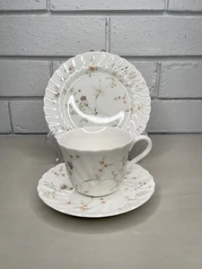 VTG Wedgwood Campion Soft Florals Teacup Saucer Plate Trio Bone China - England - Picture 1 of 15