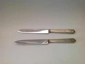 Reed & Barton Pair (2) Dinner Knives Silver Plate Maid of Honor Monogrammed "P" - Picture 1 of 10