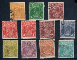 AUSTRALIA • Selection of different KGV • Small Multi, 13½ x 12½ (11) - Picture 1 of 1