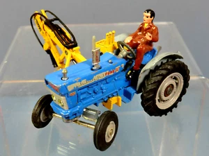 CORGI No.74 FORD 5000 SUPER MAJOR TRACTOR WITH SCOOP. - Picture 1 of 1