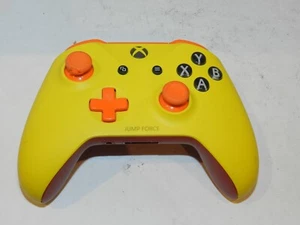 OEM Genuine Pringles Original Yellow Microsoft XBOX ONE Wireless Controller - Picture 1 of 4