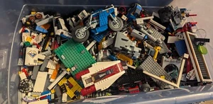 HUGE LEGO Lot, Hundreds of Pieces Building Vehicles Wheels Star Wars Etc - Picture 1 of 8