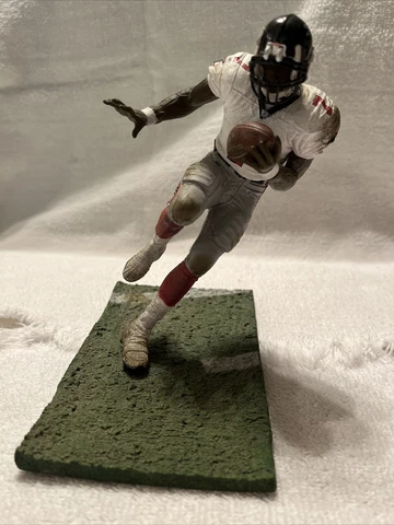 McFARLANE SERIES 4 NFL SPORTS PICKS ATLANTA FALCONS QB MICHAEL VICK LOOSE 🔥 Cover
