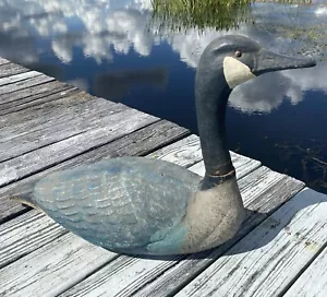 CANADA GOOSE FIELD DECOY OR FLOATER PAPER MACHE 27” X 17 1/2” GLASS EYES - Picture 1 of 11