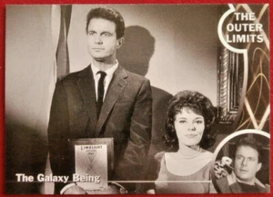 THE OUTER LIMITS - Card #23 - THE GALAXY BEING - CLIFF ROBERTSON, LEE PHILLIPS - Picture 1 of 2