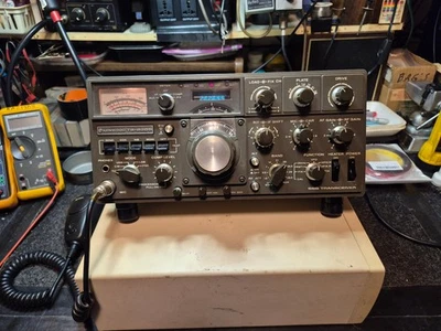 Transceptor Kenwood TS-820S HF/con extras/manual de usuario/manual de servicio Foto 1 de 4