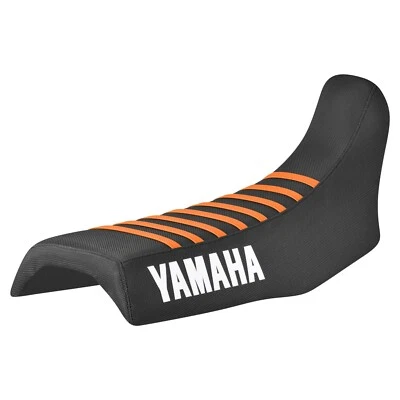 Cubierta de asiento con pinza Yamaha DT80 1985-1992 todo negro con costilla naranja (YAMIO) #469 Foto 1 de 4
