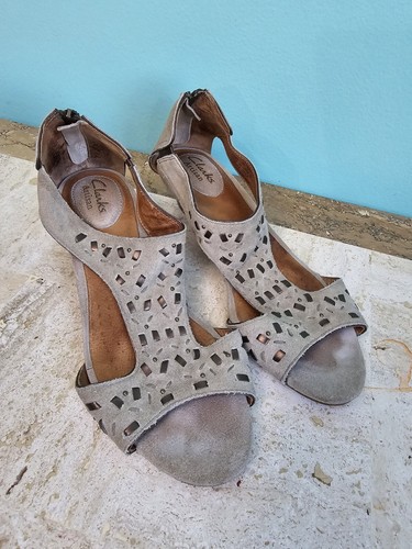 Scarpe sandali boho Clarks Artisan donna taglia 7M trifoglio ditale pietra zeppa