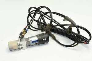 Bomba hidráulica eléctrica portón trasero VW Touareg 7L 7L6827449 7L6827611 - Imagen 1 de 5