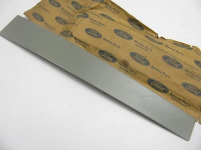 NUEVO - OEM Ford D5DZ-5424307-A carrocería central izquierda pilar inserto 1975-1982 Granada Foto 1 de 3