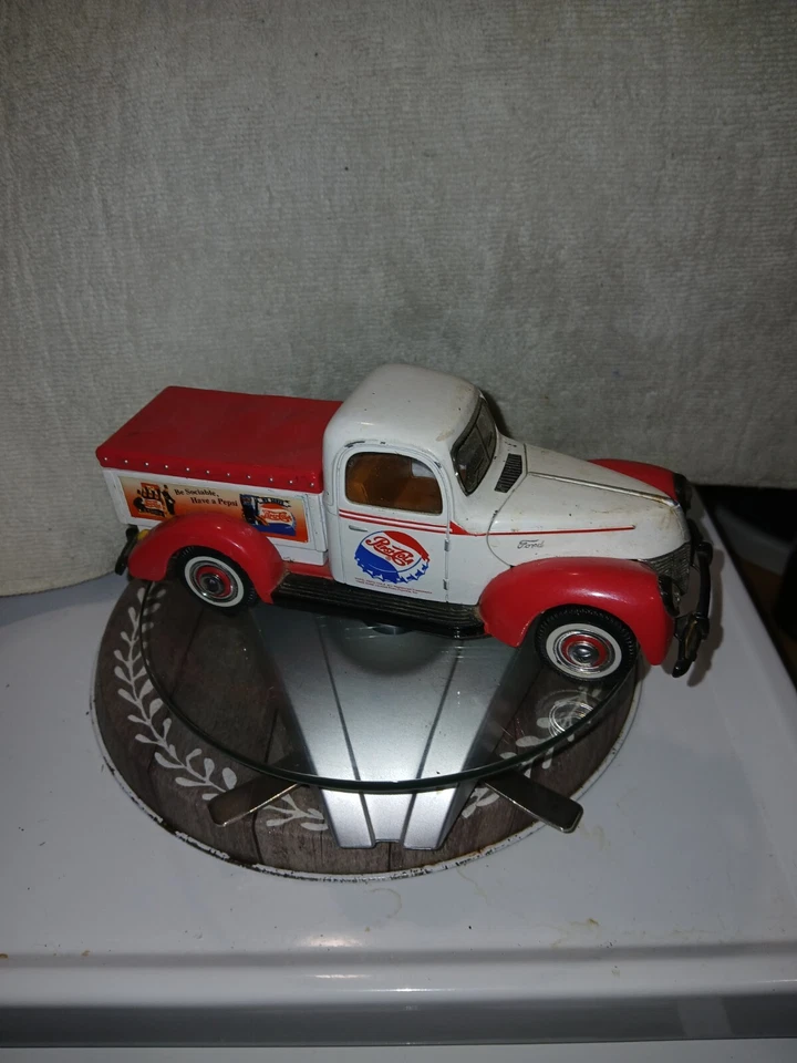 Banco de camioneta Ford Pepsi Cola 1940 diecast escala 1/24 Golden Wheel blanco Foto 1 de 4