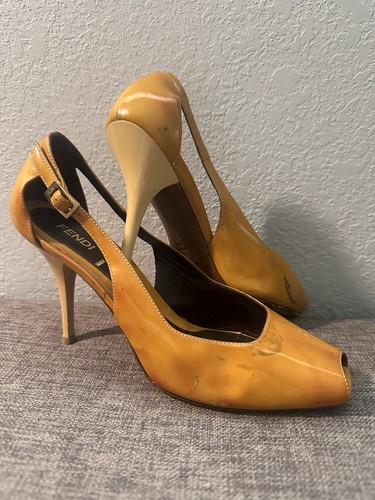 FENDI tacco a spillo arancione dorato