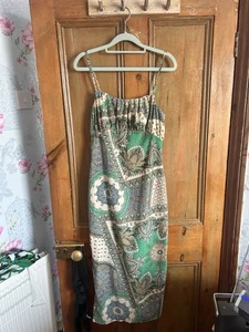 Size 10 Missguided Green Paisley Style Print Spaghetti Strap Midi Dress Summer - Picture 1 of 11