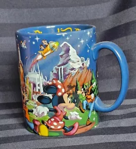 Taza de café del lugar más feliz de la tierra de los parques de Disneyland Resort - Imagen 1 de 6