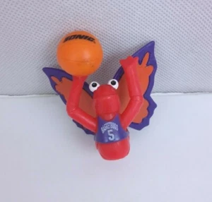Vintage Butterfly Playing Basketball Sonic Kids Meal Toy Rare - Picture 1 of 5