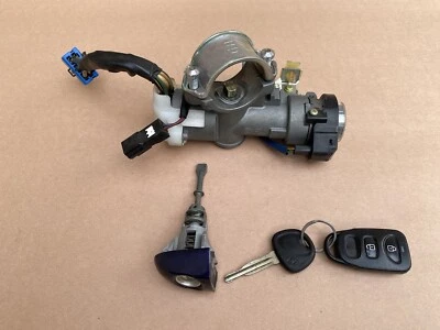 Conjunto de carcasa y llave interruptor de encendido Hyundai Elantra 2007-2010 sedán Foto 1 de 4